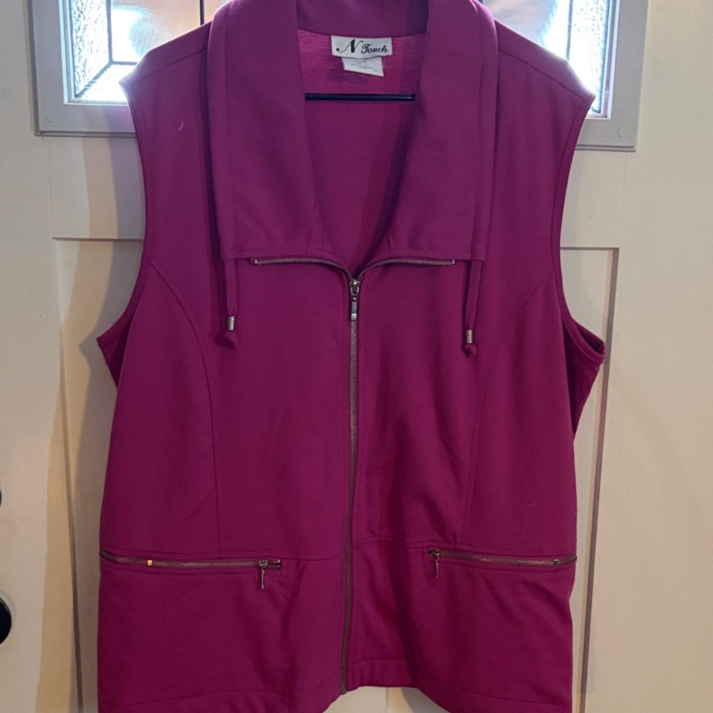N Touch XL Plus Size Women's Plum Magenta lightweight Sleeveless Jacket Vest
